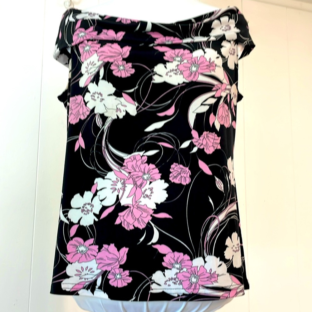 Carducci Black Top Bold Pink Floral Boat Neck Sleeveless Pullover Size M 38"/18"
